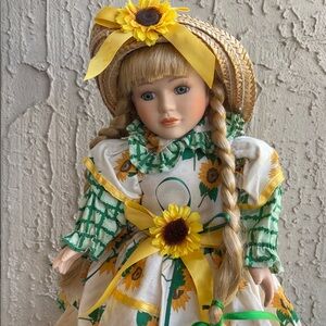 Vintage Porcelain Doll in Sunflower Dress – Yellow & Green
